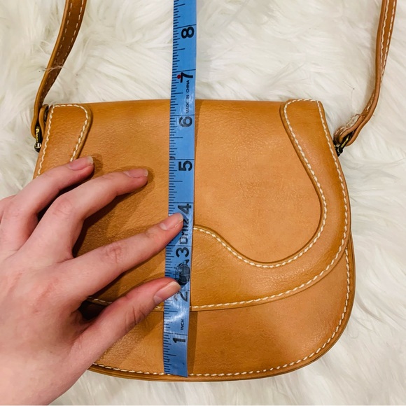 3/$15 Universal Thread Faux Leather Crossbody Bag - Picture 13 of 15